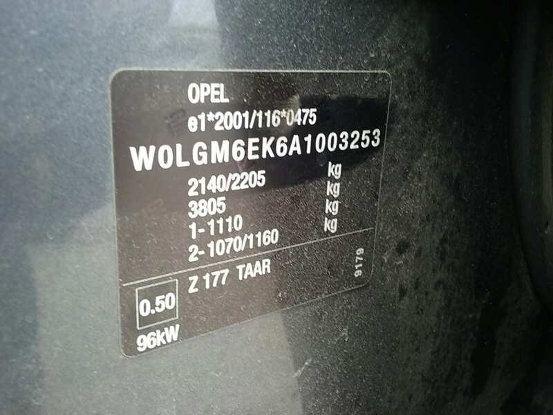 opel insignia berlina del año 2009