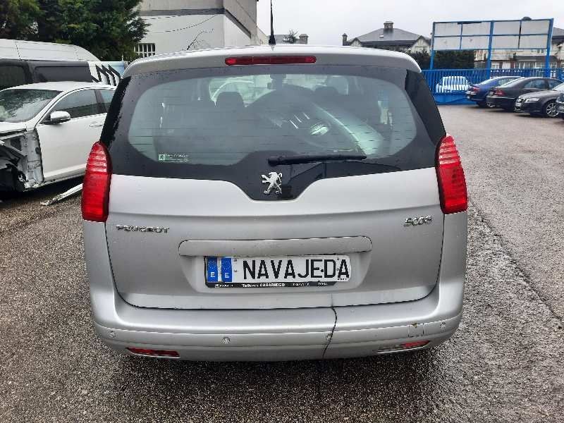 peugeot 5008 del año 2011