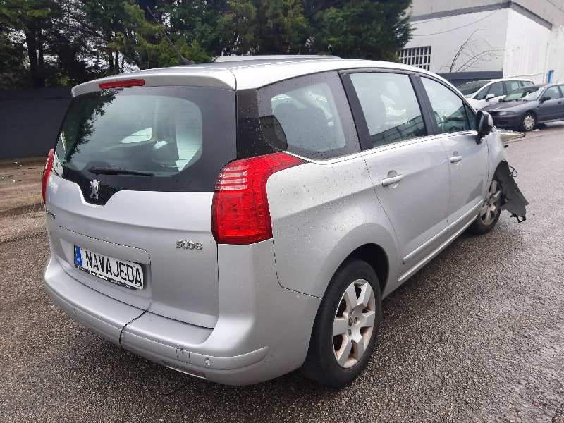 peugeot 5008 del año 2011