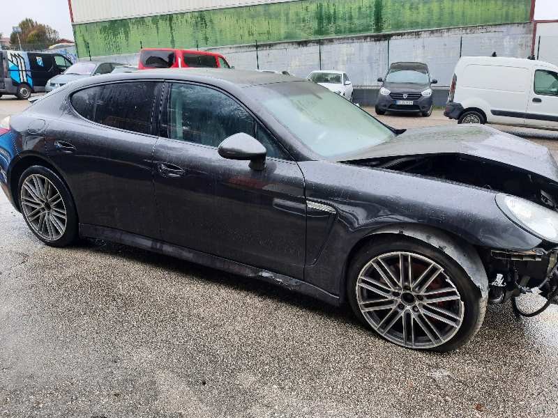 porsche panamera del año 2010