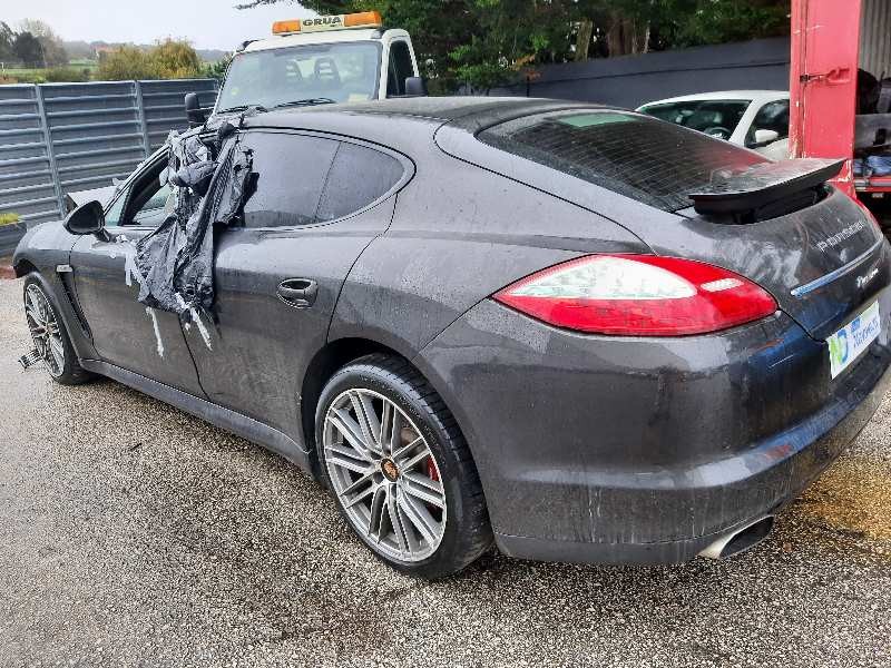 porsche panamera del año 2010