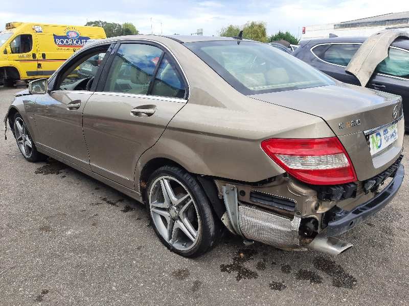 mercedes-benz clase c (w204) berlina del año 2009