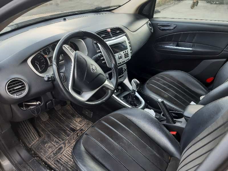 lancia delta (181) del año 2010