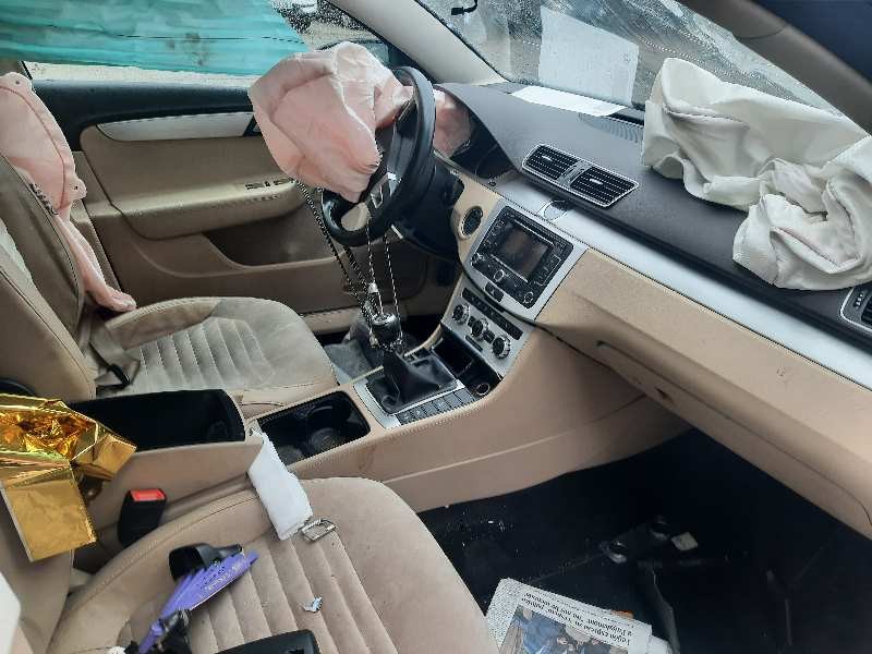 volkswagen passat lim. (362) del año 2012