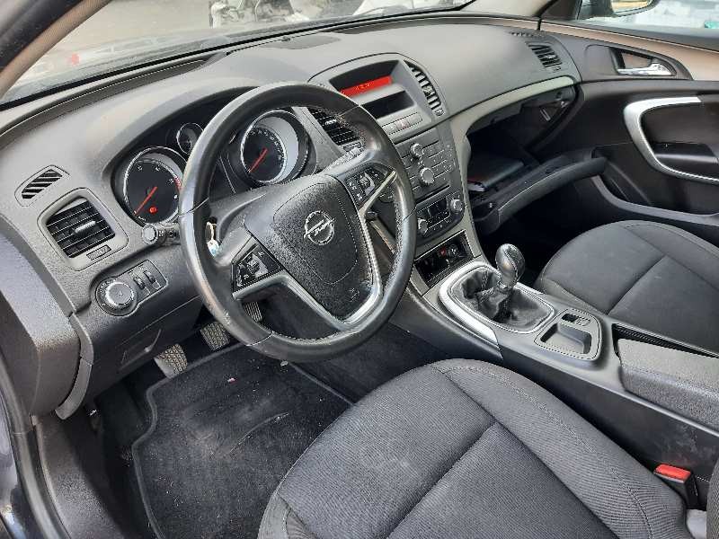 opel insignia sports tourer del año 2010