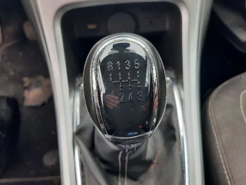 opel astra j lim. del año 2010