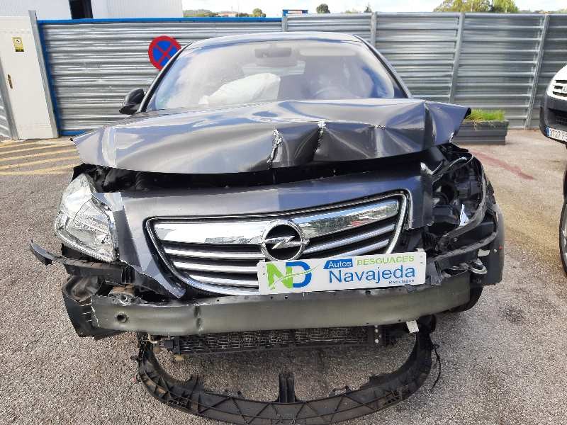 opel insignia berlina del año 2010