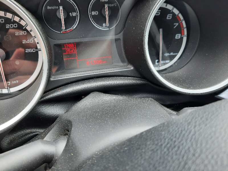 alfa romeo giulietta (191) del año 2010