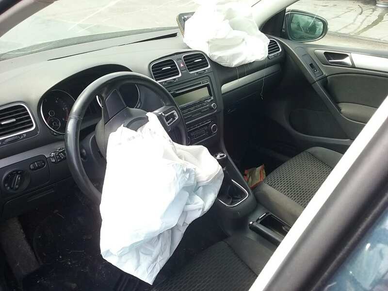 volkswagen golf vi (5k1) del año 2009