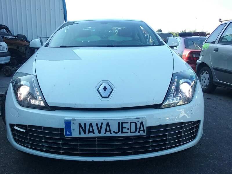 renault laguna coupe del año 2010