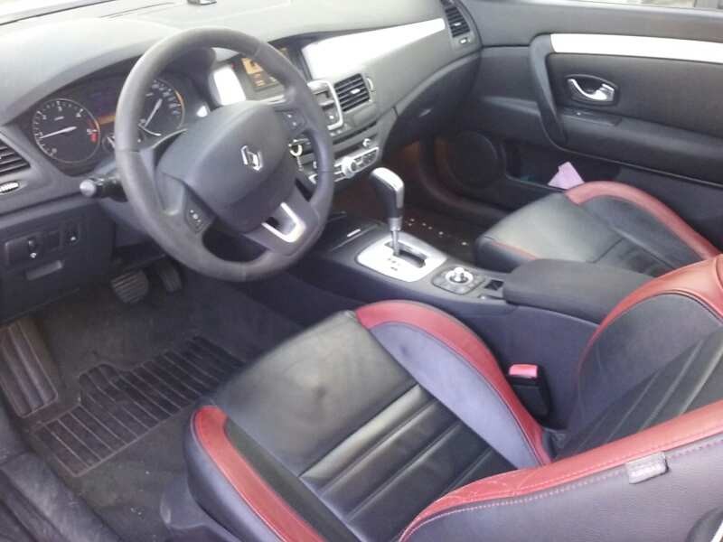 renault laguna coupe del año 2010