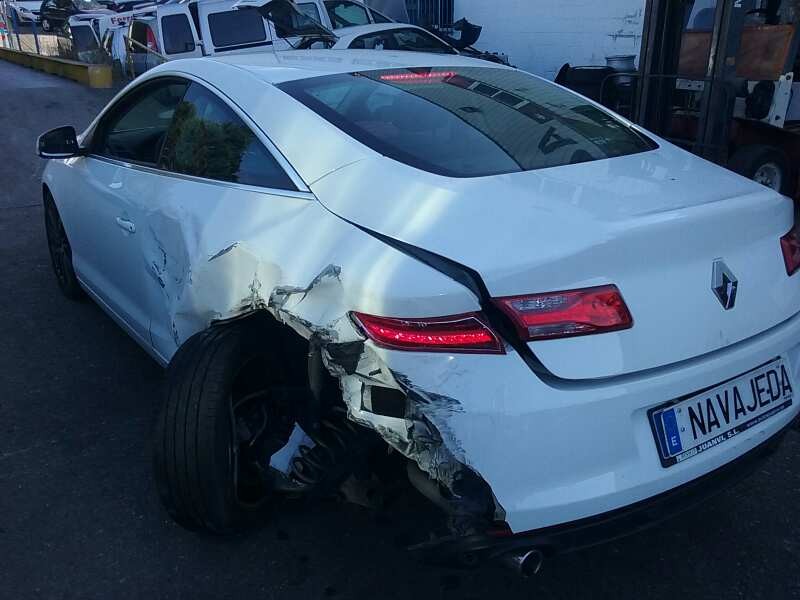 renault laguna coupe del año 2010