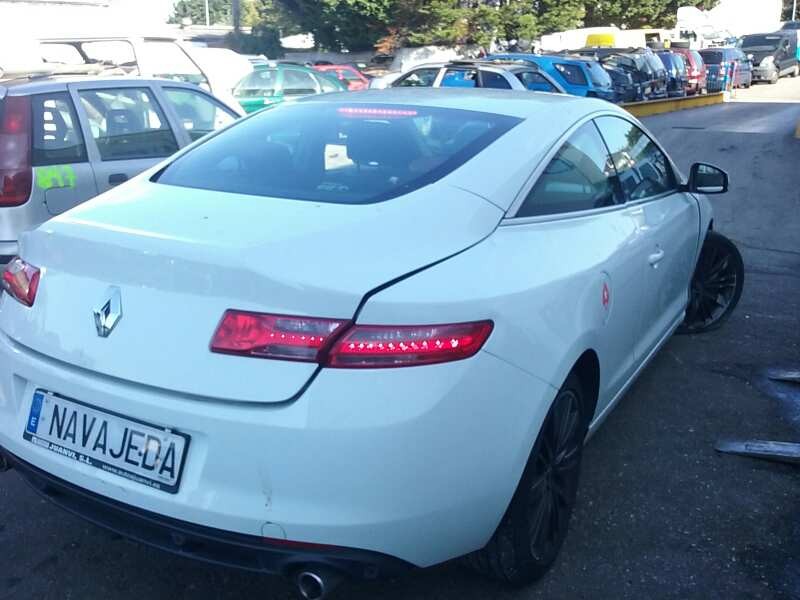 renault laguna coupe del año 2010