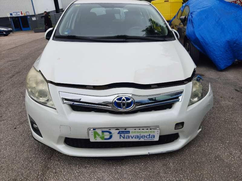 toyota auris del año 2013