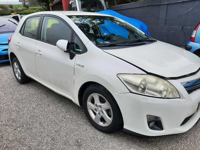 toyota auris del año 2013