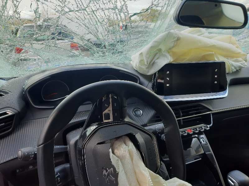 peugeot 2008 (p1) del año 2021