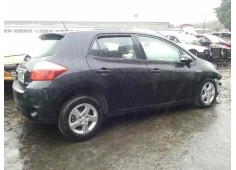 toyota auris del año 2011 2