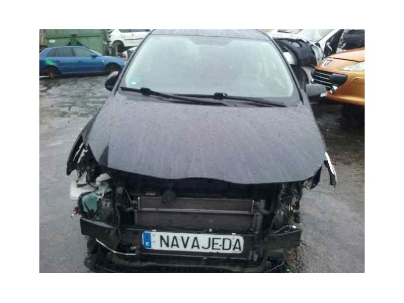 toyota auris del año 2011