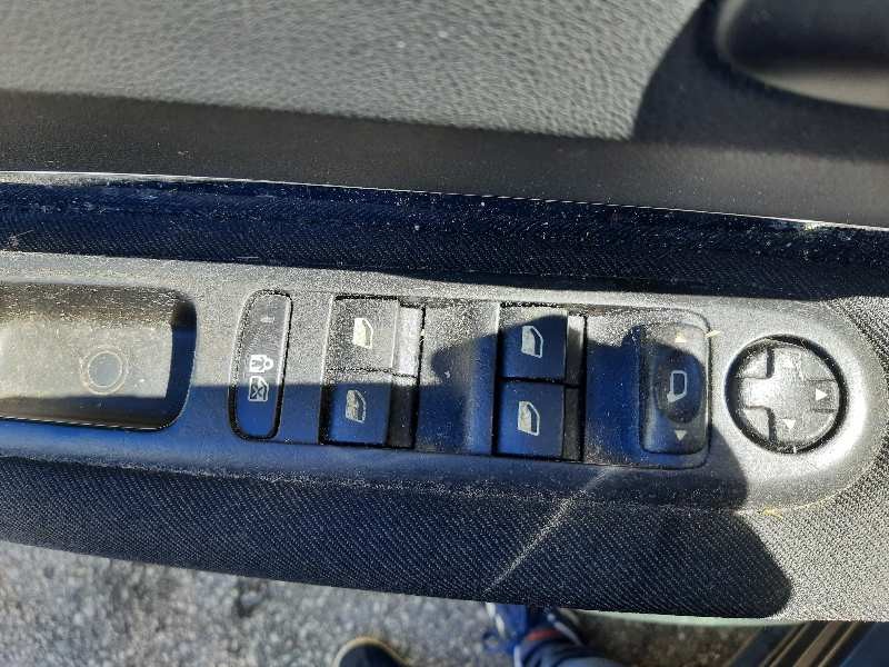 peugeot 5008 del año 2009