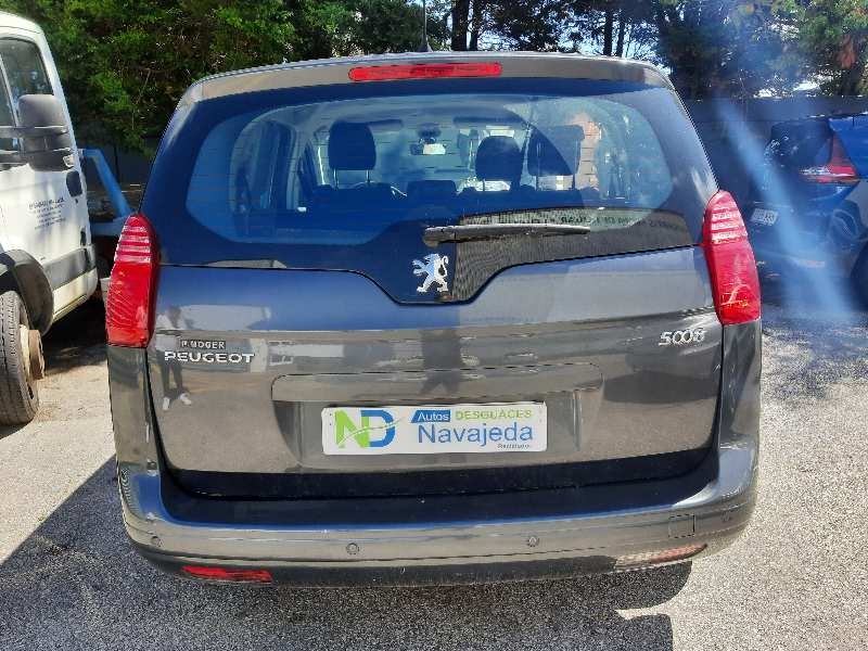 peugeot 5008 del año 2009