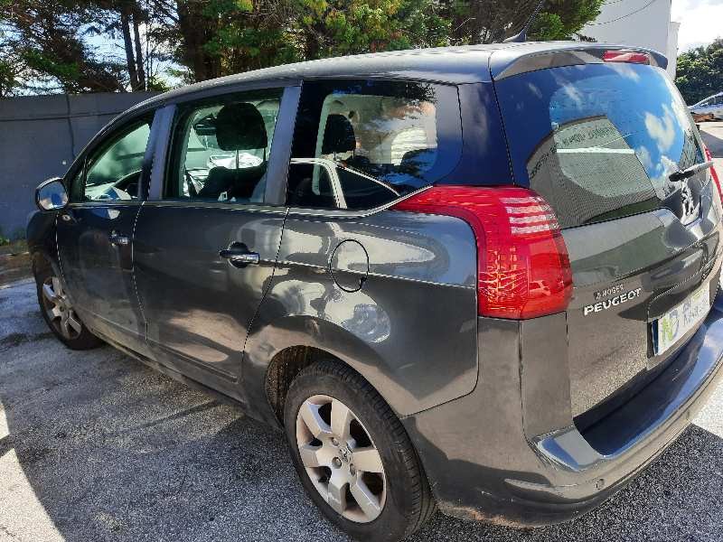 peugeot 5008 del año 2009