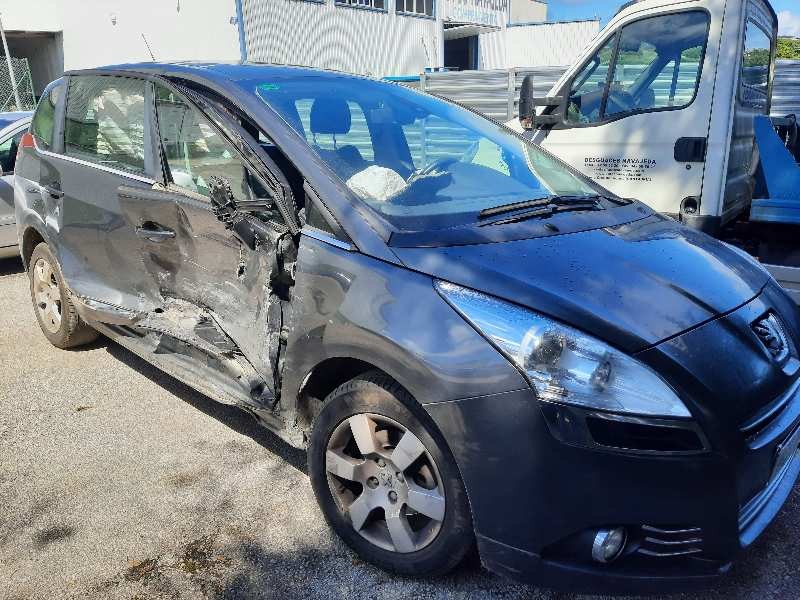 peugeot 5008 del año 2009