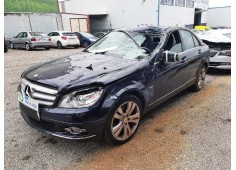 mercedes-benz clase c (w204) berlina del año 2010 2