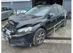 volvo v40 del año 2016 2