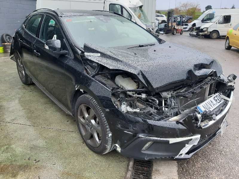 volvo v40 del año 2016