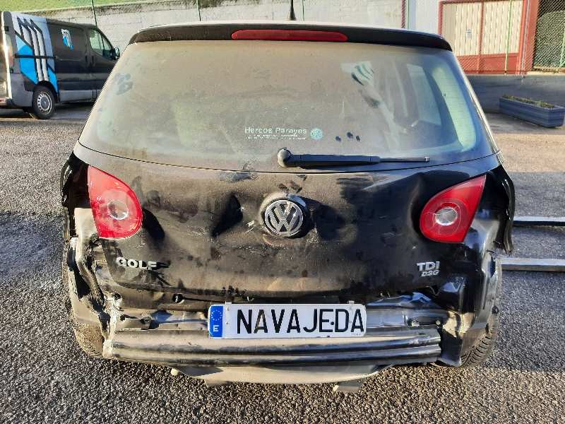 volkswagen golf v berlina (1k1) del año 2008