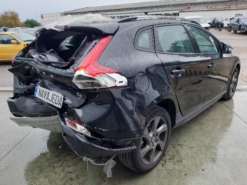 volvo v40 del año 2016