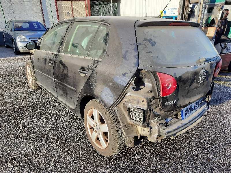 volkswagen golf v berlina (1k1) del año 2008