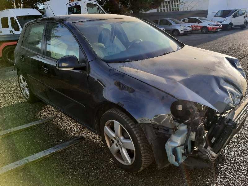 volkswagen golf v berlina (1k1) del año 2008