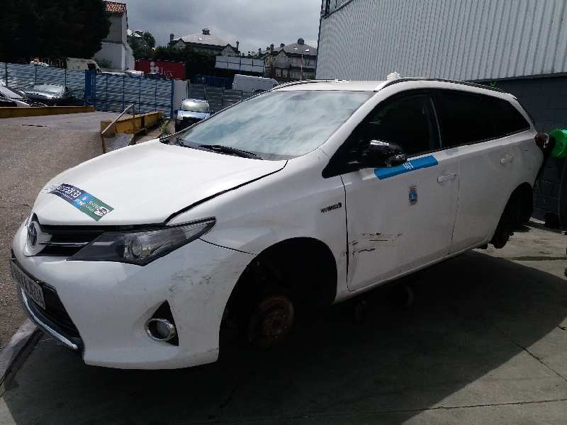 toyota auris touring sports (e18) del año 2015