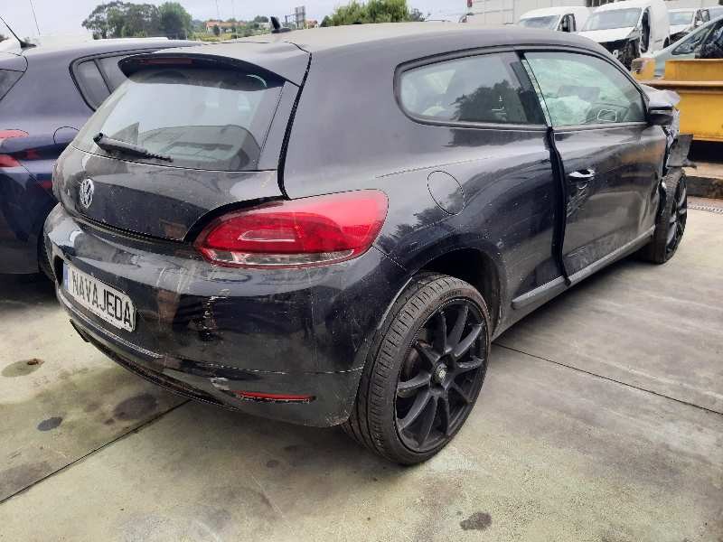 volkswagen scirocco (137) del año 2010