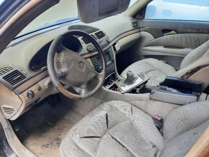 mercedes-benz clase e (w211) berlina del año 2008
