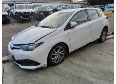 toyota auris del año 2015 2