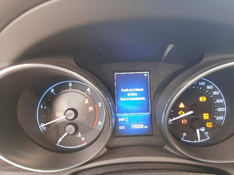 toyota auris del año 2015