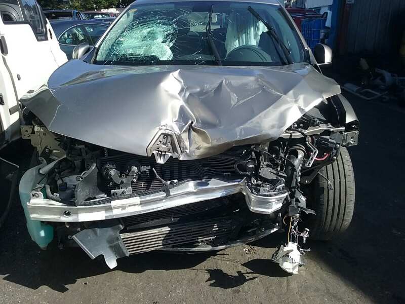 renault megane iii berlina 5 p del año 2009