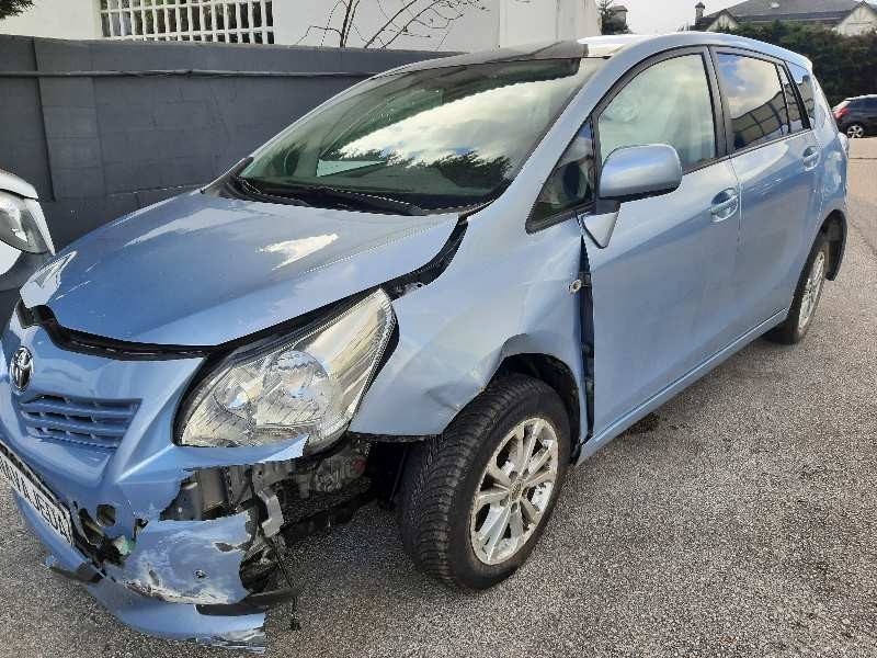 toyota verso del año 2011