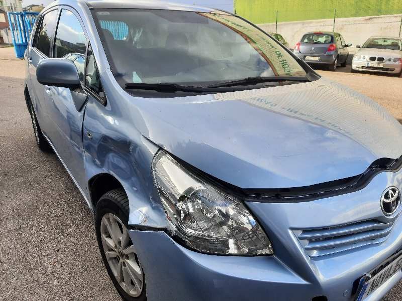 toyota verso del año 2011