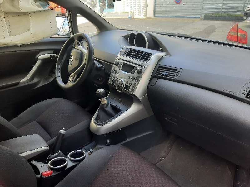 toyota verso del año 2011