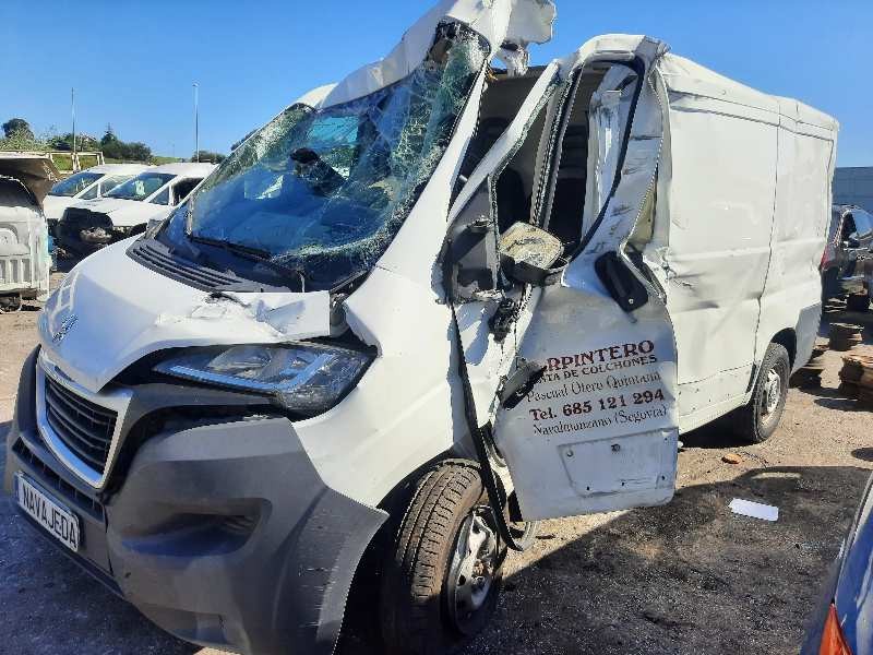 peugeot boxer caja cerrada del año 2015