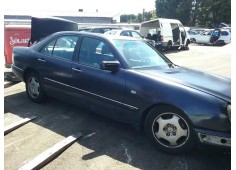 mercedes-benz clase e (w210) berlina diesel del año 2008 2