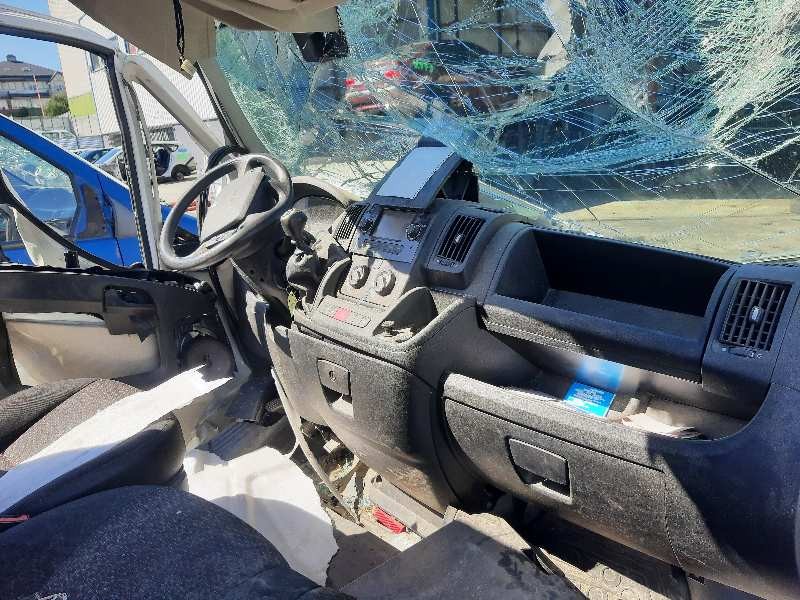 peugeot boxer caja cerrada del año 2015