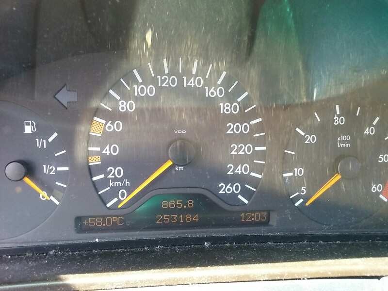 mercedes-benz clase e (w210) berlina diesel del año 2008