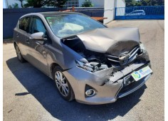 toyota auris del año 2013 2