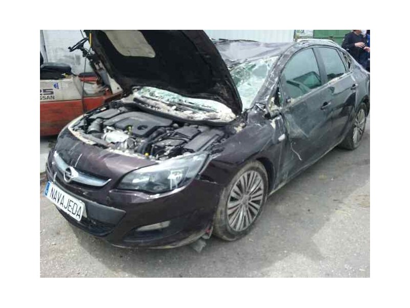 opel astra j lim. del año 2015