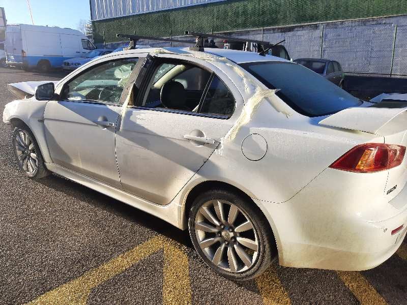 mitsubishi lancer berlina (cy0) del año 2009