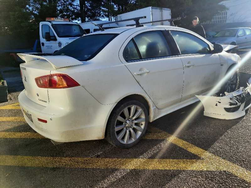 mitsubishi lancer berlina (cy0) del año 2009